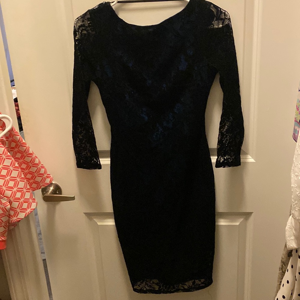 Express Open Back Velvet Lace Dress in XS